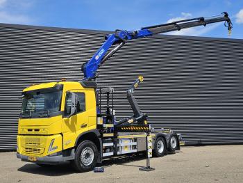 Volvo FM 420 6x2*4 / 28 tm KRAAN + HAAKARM